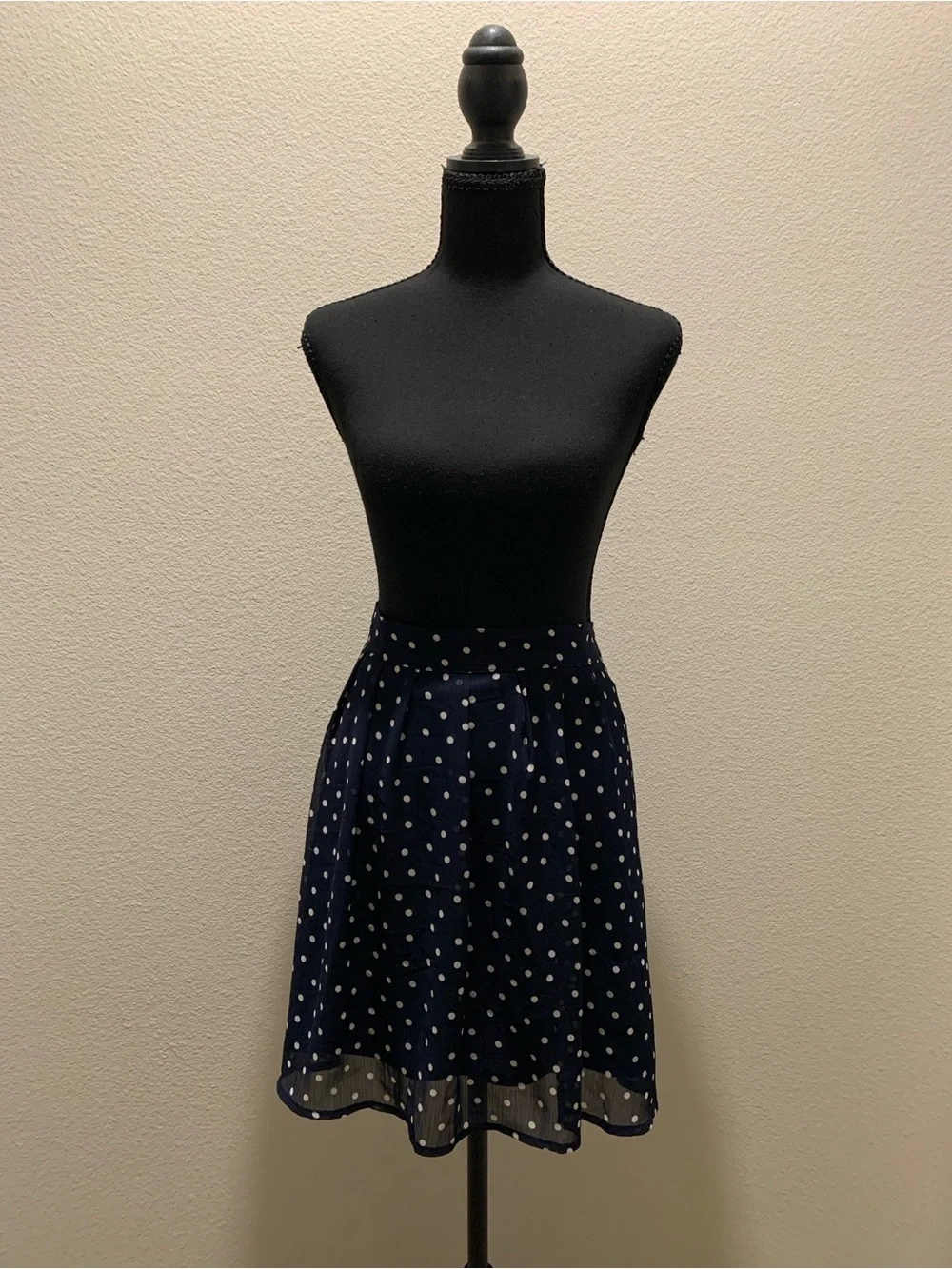 Old Navy Navy and White Polka Dot A-Line Skirt (Size XL)